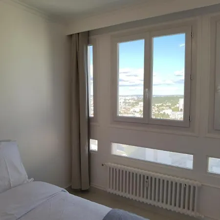 Apartment Modern 2-bed 80m2 With Elevator Free Parking N19-25 *